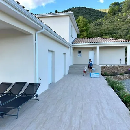 L'esquirol With View And Pool Holiday home Roquebrun