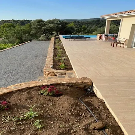 L'esquirol With View And Pool