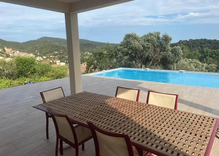 L'esquirol With View And Pool * Roquebrun